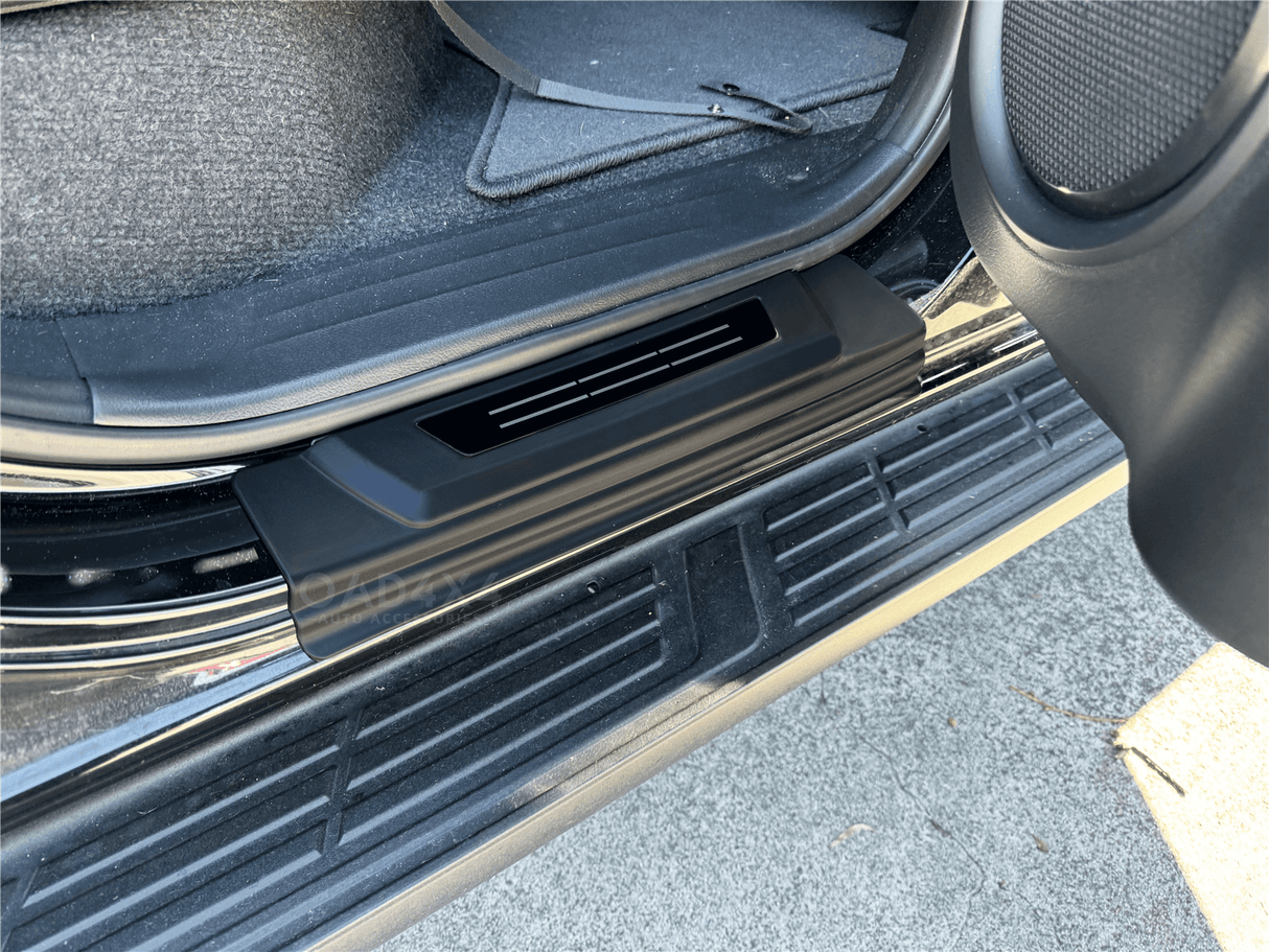 Floor Mats & Door Sill Protector for Toyota Hilux Auto Transmission Dual Cab 2015-2024