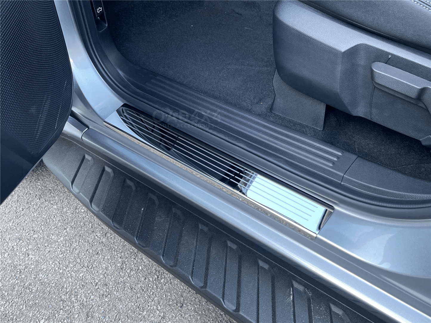 Double-Layer Car Floor Mats & Door Sills Protector for Ford Ranger Next-Gen Dual Cab 2022-Onwards