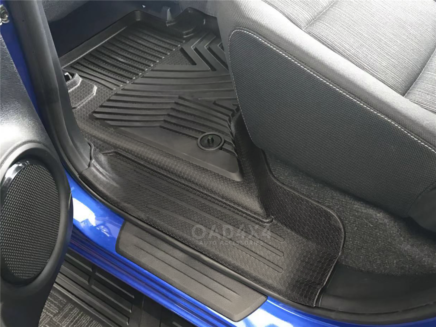 Pre-order 5D Car Floor Mats & Door Sills Protector for Toyota Hilux Auto Transmission Dual Cab 2015-2024