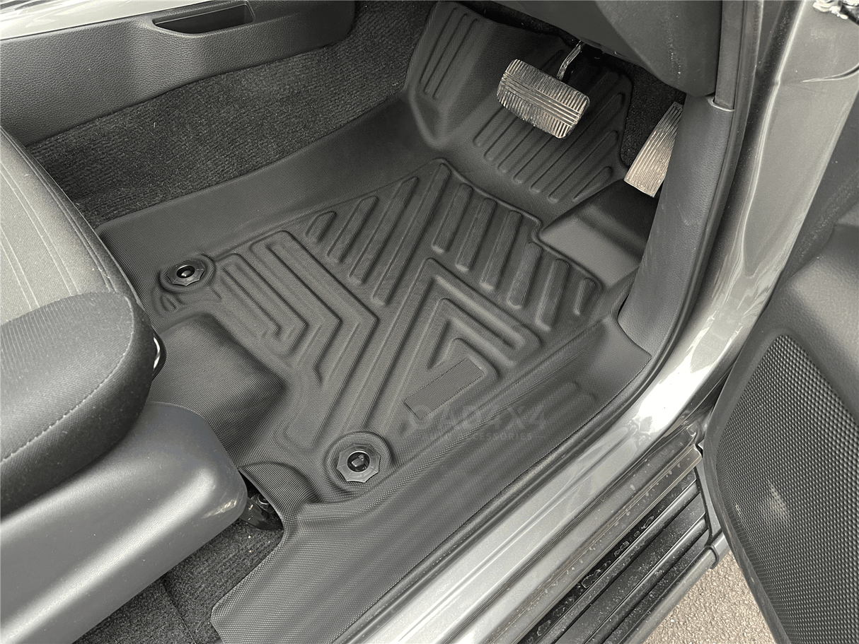 Floor Mats & Door Sill Protector for Nissan Navara NP300 D23 Dual Cab 2015-Onwards